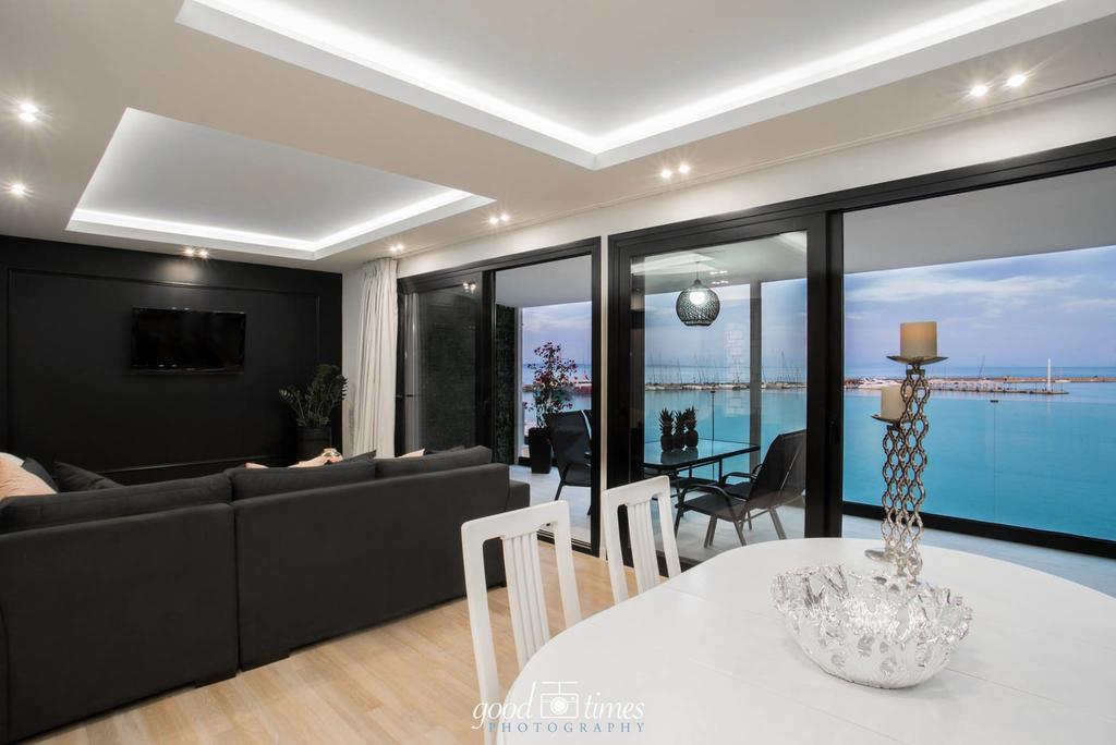 Pineapple Seaside Suite Zakynthos Town Ngoại thất bức ảnh